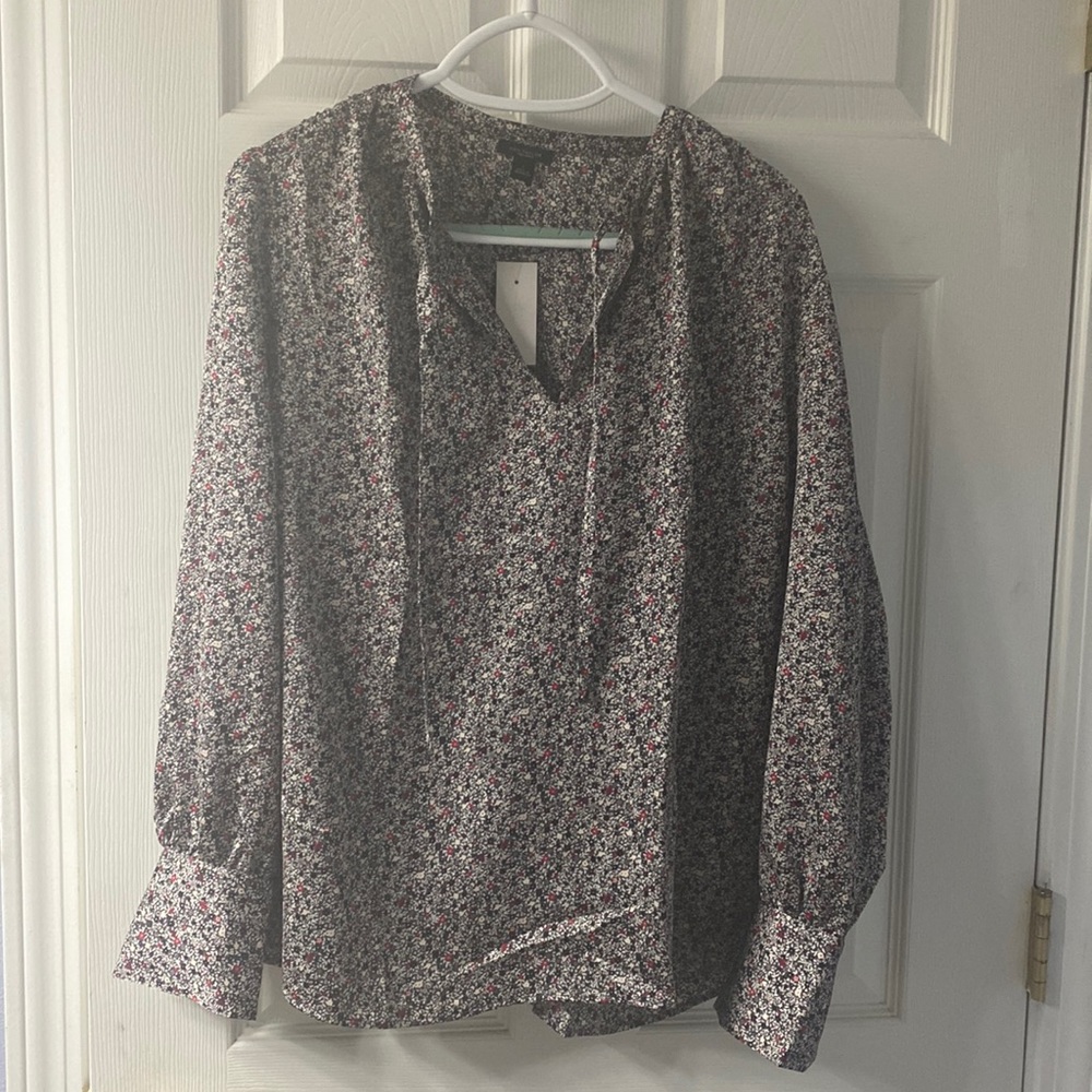 NWT. Ann Taylor blouse.